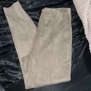 BNWOT TAUPE/STONE SKINNY HI WAIST PANTS
